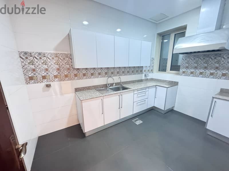 Very nice villa flat with roof garden 8