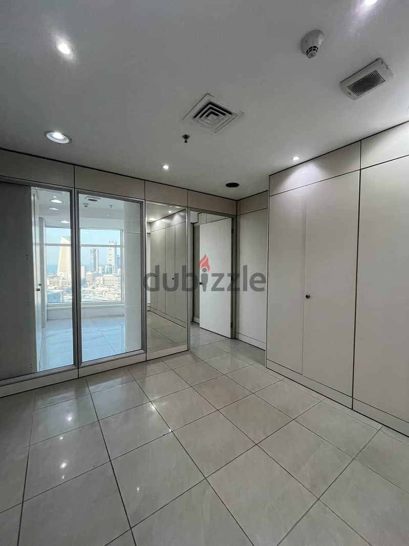 Full Commercial Floor with Sea View for Rent in Qibla 4