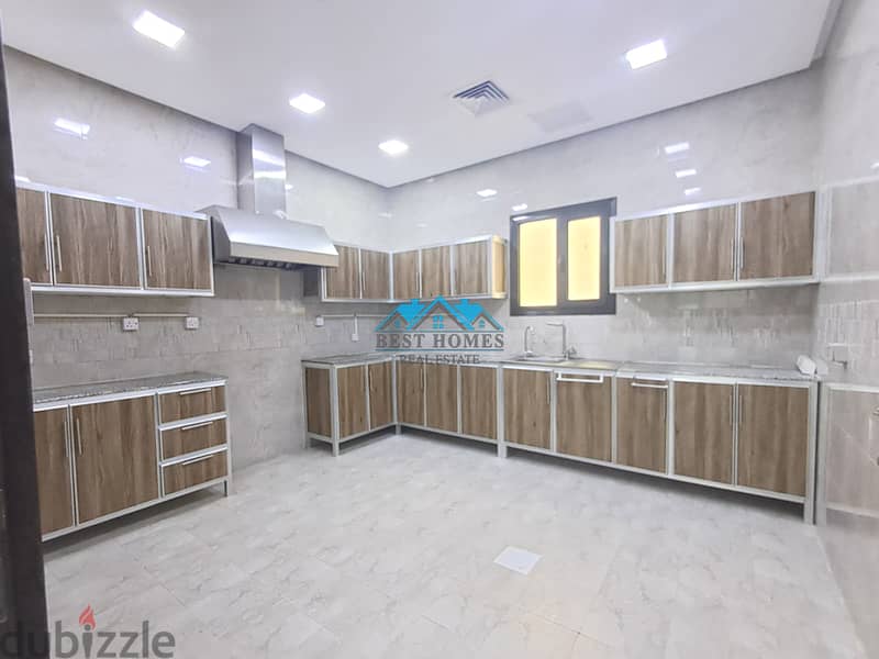 Bright 3 Bedroom Floor Apartment with Open Kitchen in Funaitees 7