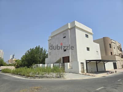 للإيجار فيلا بمنطقة الشعب