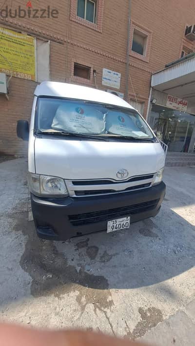 Toyota Hiace 2013