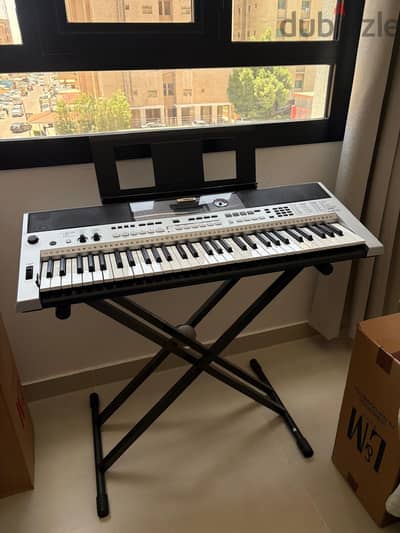 New Yamaha Keyboard PSR-I455 (Stand and Cover included)