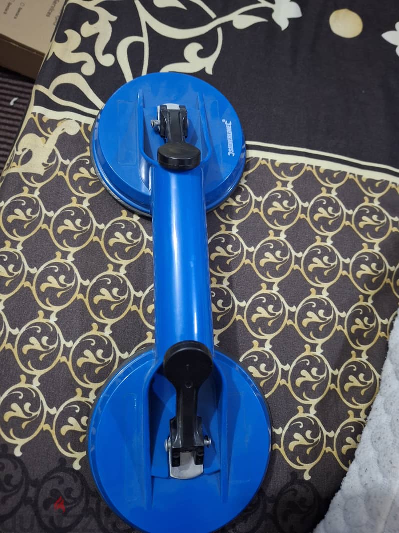 Silverline Heavy-Duty Double Suction Pad Lifter (70kg Capacity) – new 1