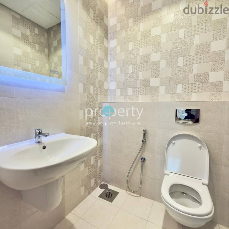 Three bedroom Furnished apartments in Daiya 10