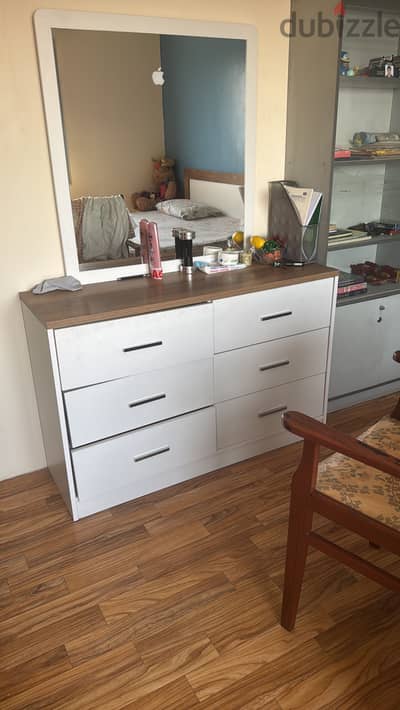 Bedroom set