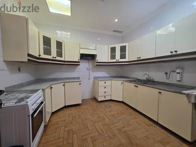 villa for rent in mishref 6 bedrooms with garden 1