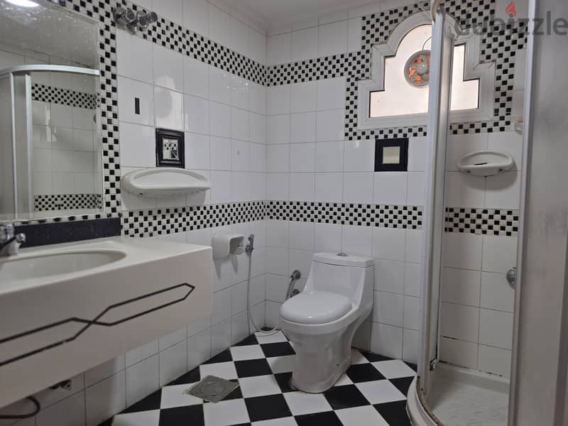 villa for rent in mishref 6 bedrooms with garden 4