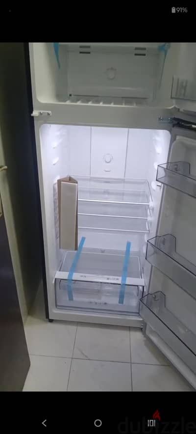 ثلاجة للبيع