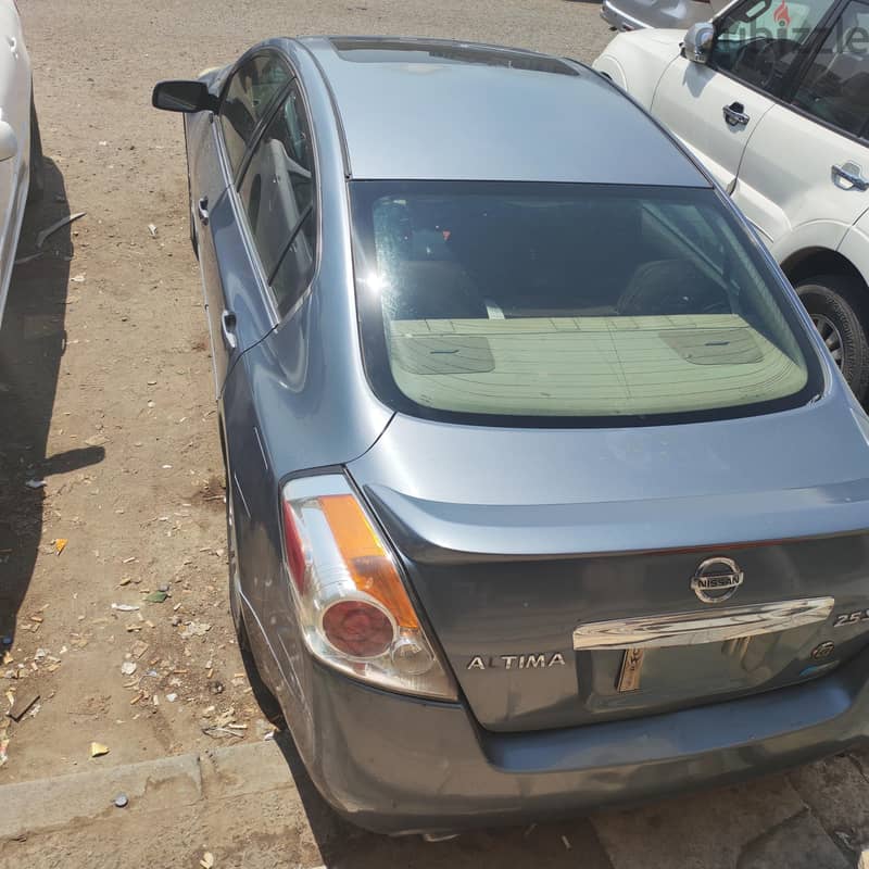 Nissan Altima 2011 full option 1