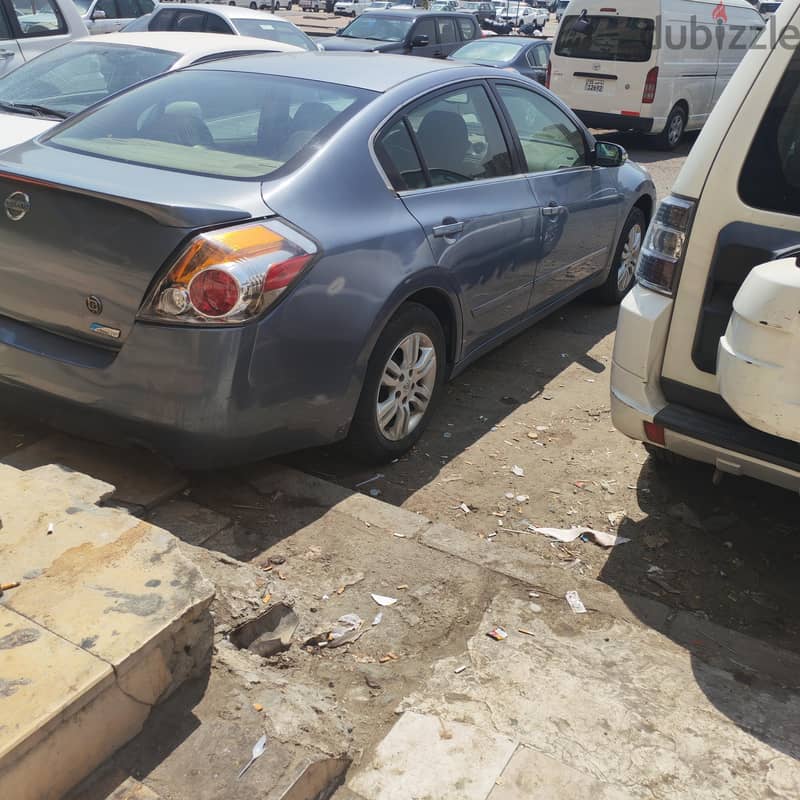 Nissan Altima 2011 full option 2