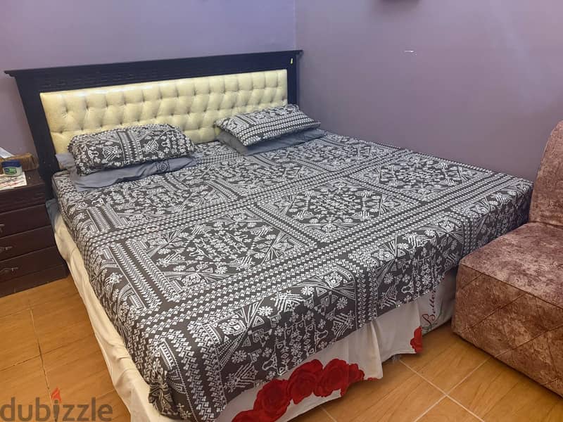 bedroom set with dining table and Center Table for sale 3