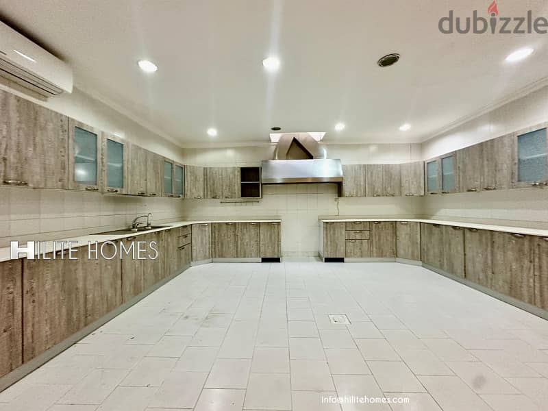 Four bedroom floor with private entrance for rent in Jabriya 12