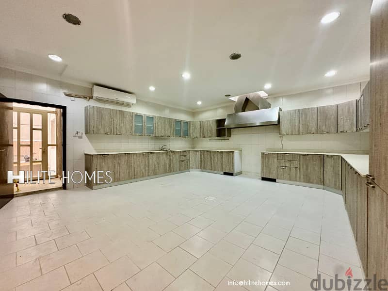 Four bedroom floor with private entrance for rent in Jabriya 13