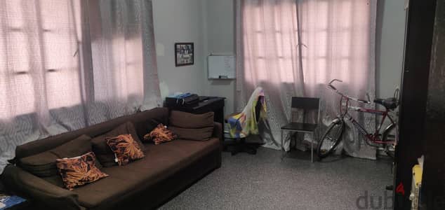 sharing room available