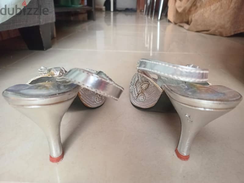Pre-owned ladies shoes size 37 - good condition 1