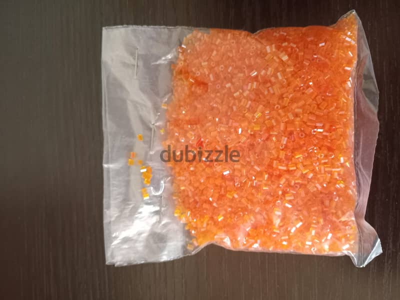 Brand new 6 packets of beads & 6 jute pieces (خَرَز , قطع قماش الجوت) 1