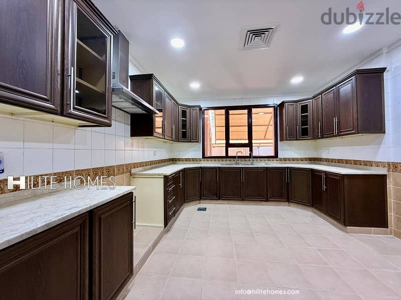 Triplex Villa for rent in Rumaithya 4