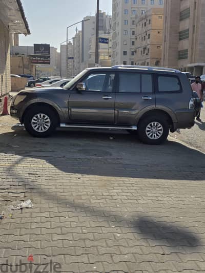 Mitsubishi Pajero 2015