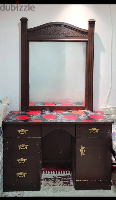 Big Size dressing Table with Mirror