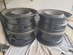NIssan Altima 16 inch wheels/rims & its wheel caps for sale 4 nos