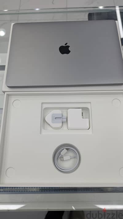Apple MacBook air m1 13 inch 256GB/8GB