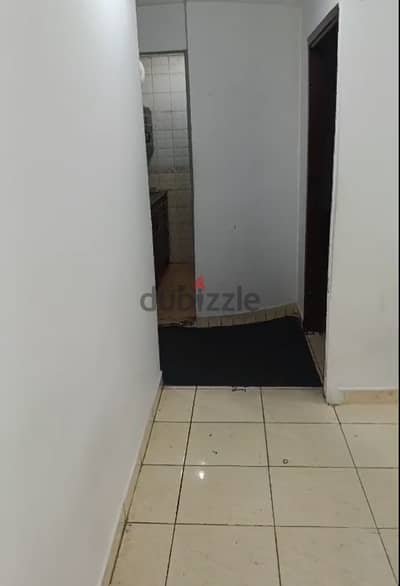 شقة للايجار ميدان حولي عزوبي او شركات