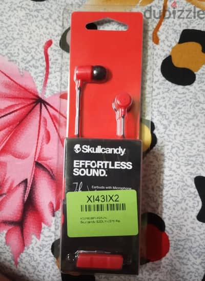 Skullcandy Earphones 30 pieces brand new sealed with 30 leather pouch