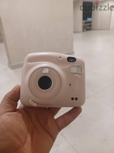 كاميرا فورية انستاكس ميني 11 (Fujifilm Instax Mini 11)