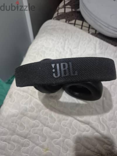 Jbl live 770 Noise cancelling overhead headphone