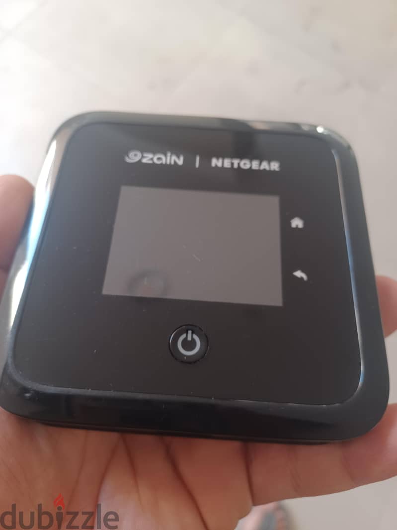 راوتر Netgear Nighthawk M5 5G (مفتوح رسمي - بحالة الوكالة) 4