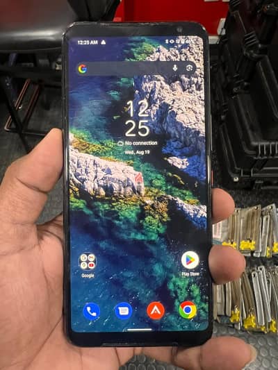 ASUS ROG Phone 3 – 12GB RAM / 128GB Storage