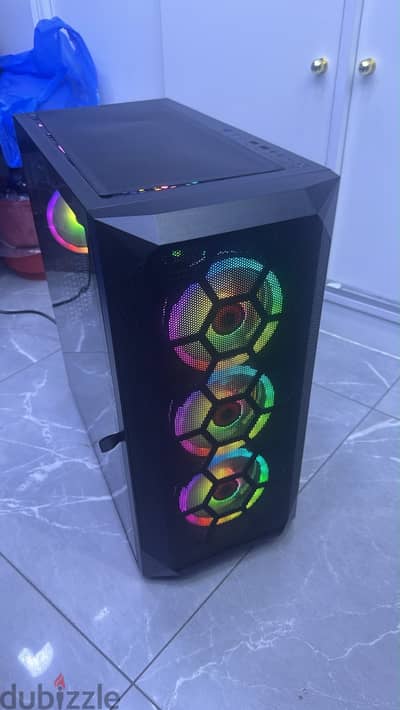 للبيع بي سي جيمنق pc gamingبحالة كالجديد