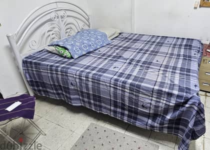 Queen size cot