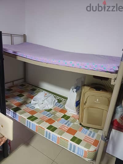 sharing bed space available for  2 Indian