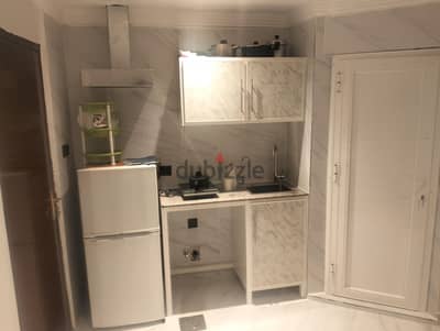 Studio flat(PACI AVAILABLE) for sharing 1 person