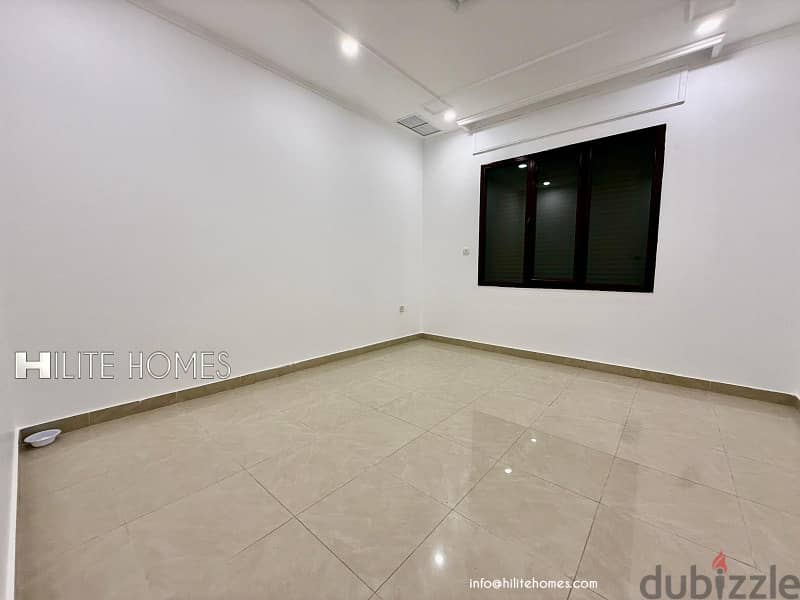 Triplex Villa for rent in Rumaithya 9