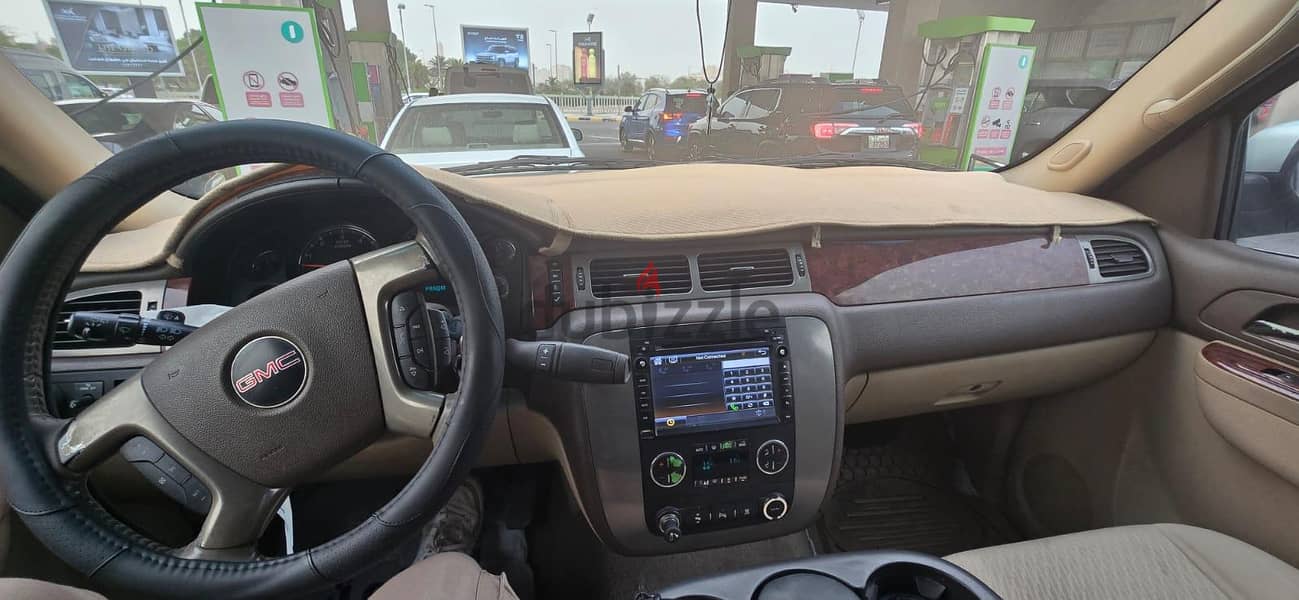 GMC Yukon 2010 4