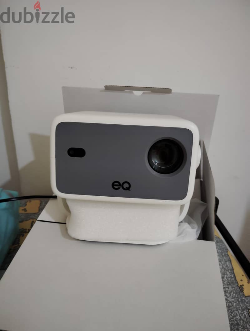 eq essential Lo18 1