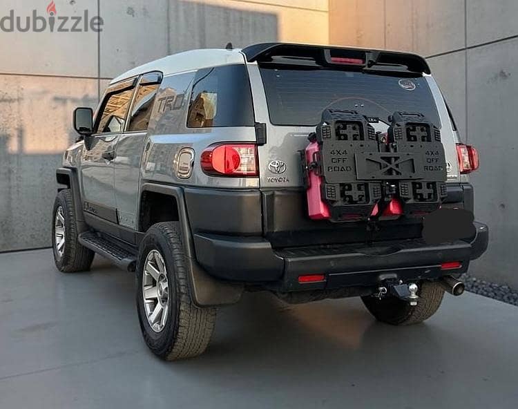 Toyota FJ Cruiser 2021 1