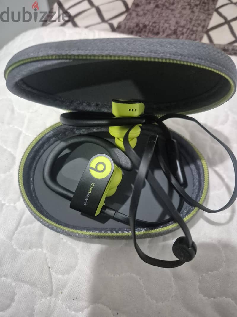 Power beats 3 earbuds 3