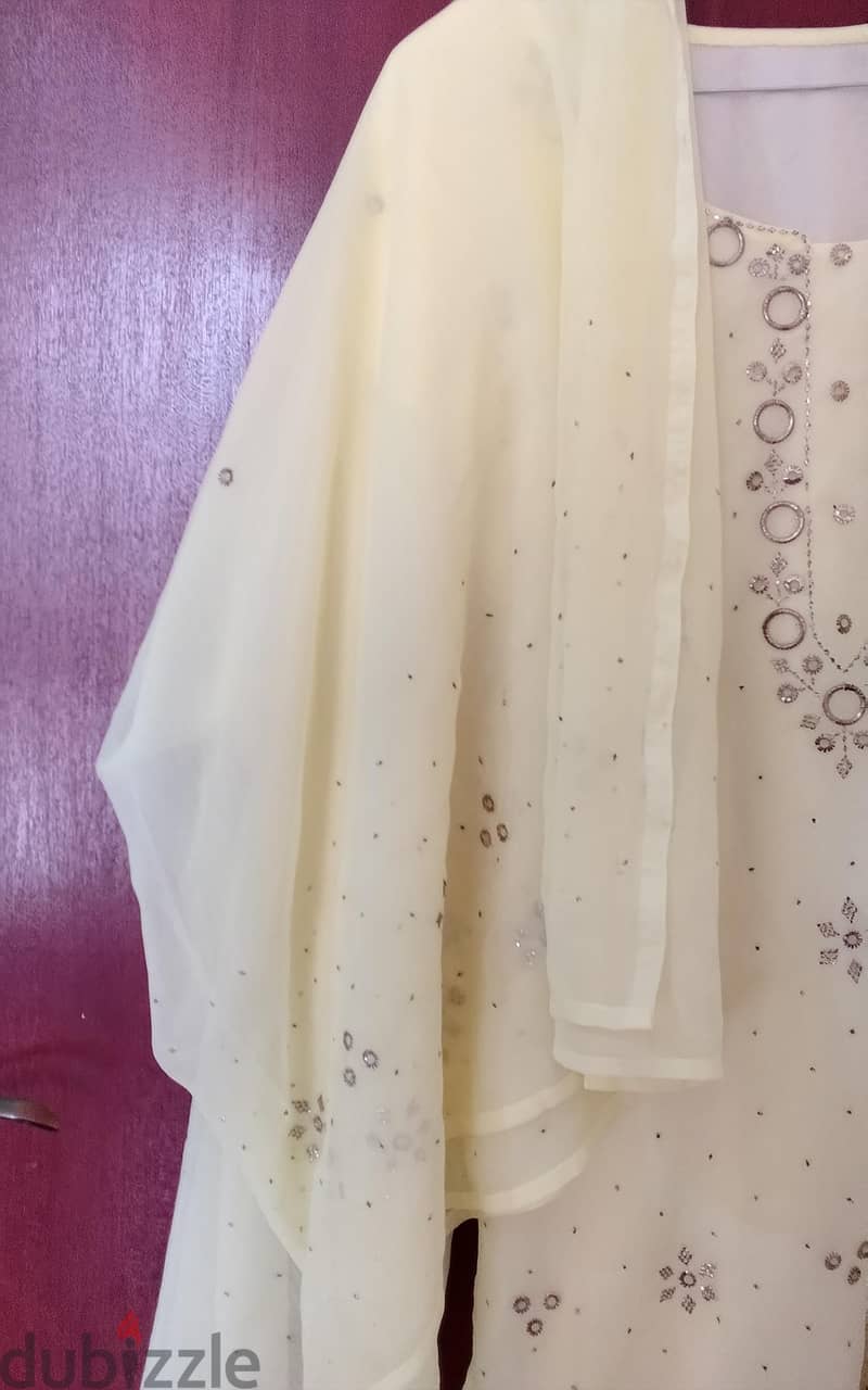 2 brand new stitched embroidered dresses - Shirts and dupattas sets 3