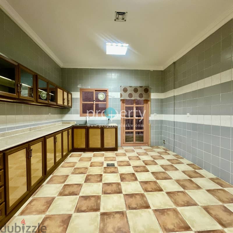 3 bedroom apartment with balcony for rent in salwa ,next to BSK 2