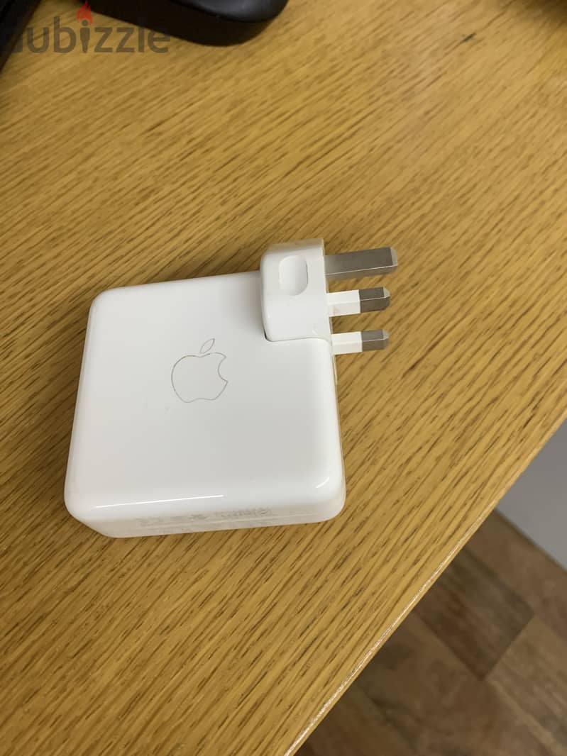 61W USB-C Power Adapter 3