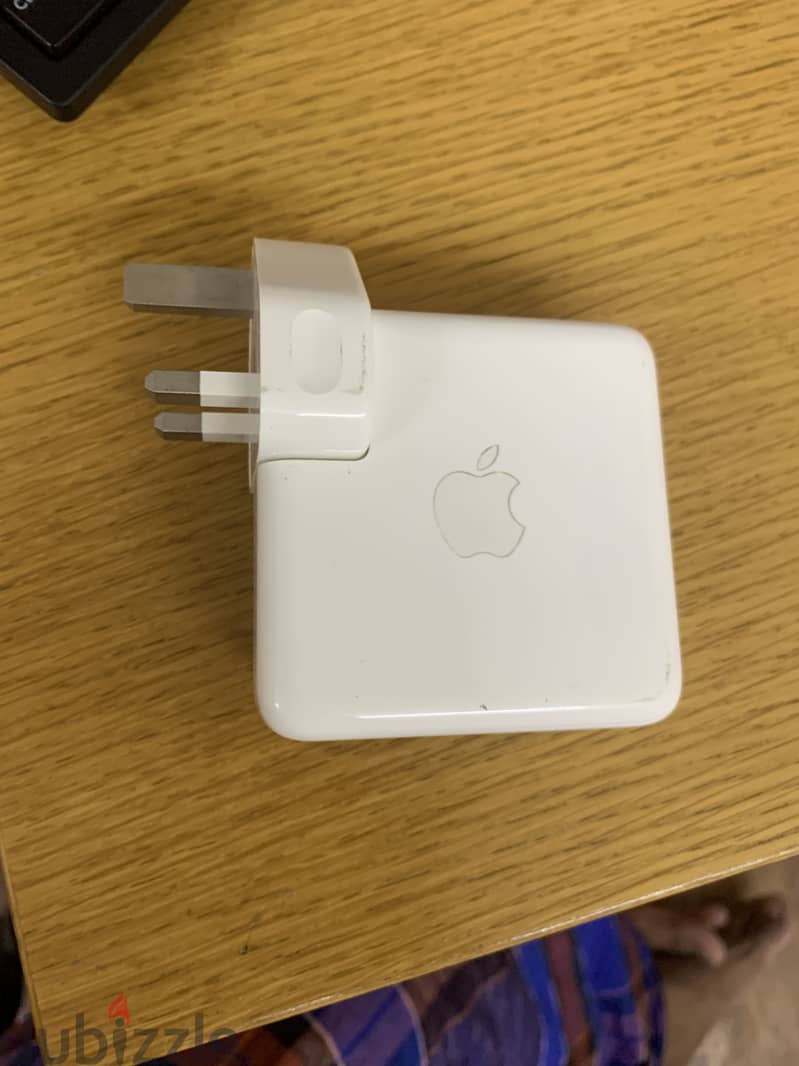 61W USB-C Power Adapter 4