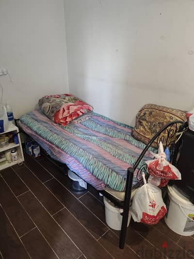 2 nos bed 1 double &1 single