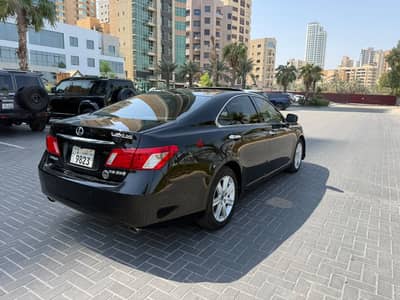 Lexus ES 350  full option orignal paint