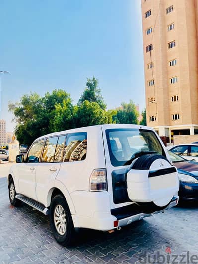 Mitsubishi Pajero 2014
