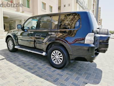 Mitsubishi Pajero 2011 v6 original paint