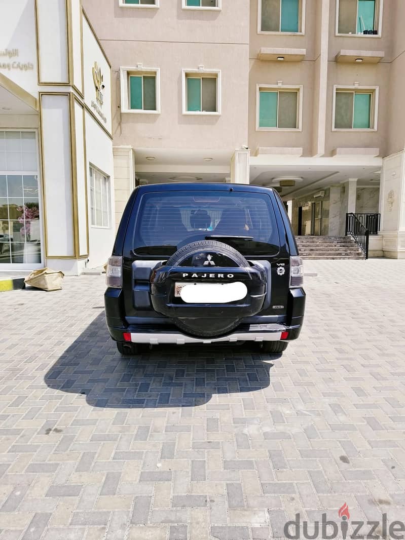 Mitsubishi Pajero 2011 v6 original paint 1