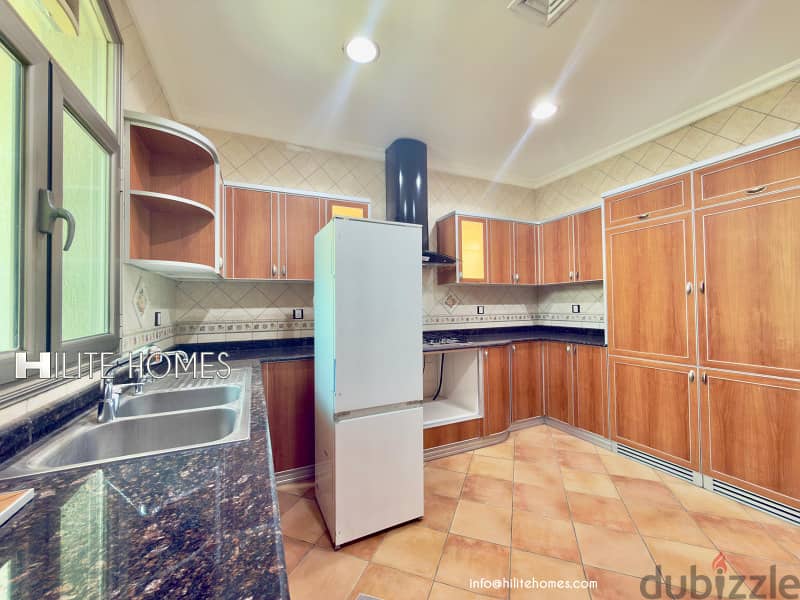 Spacious apartment with view for rent in Salmiya 3